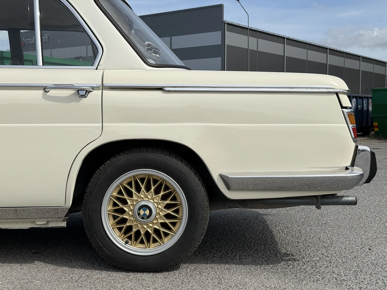 Aussenfoto 1970 BMW New Class 4-dörrars Sedan (11)
