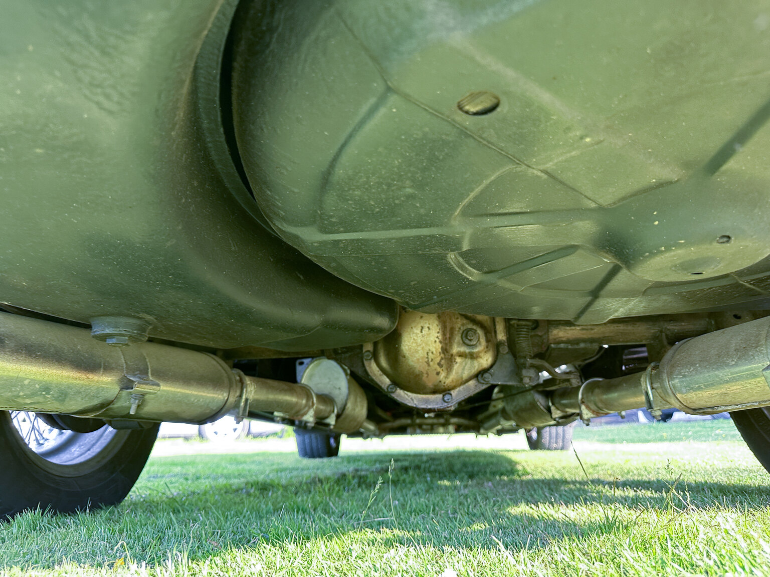 Image of 1965 Daimler 250 V8 mechanics