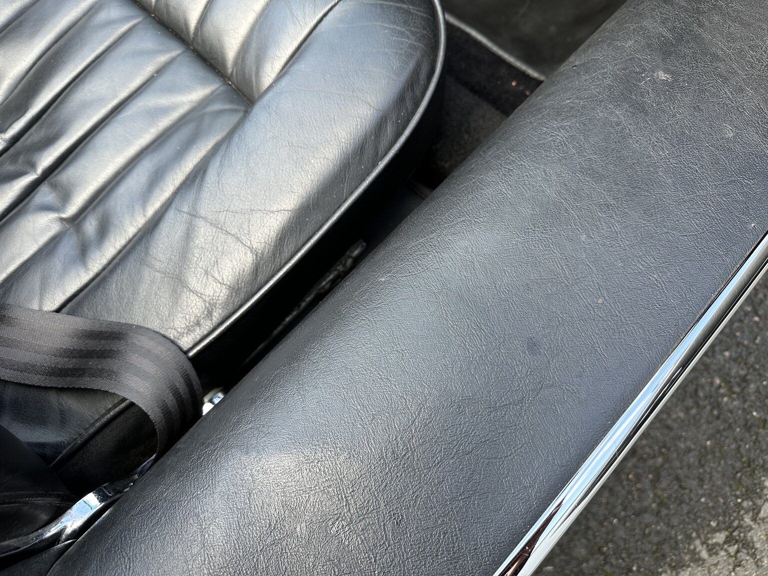 Innenraumfoto von 1965 Jaguar E-Type Series 1 (33)