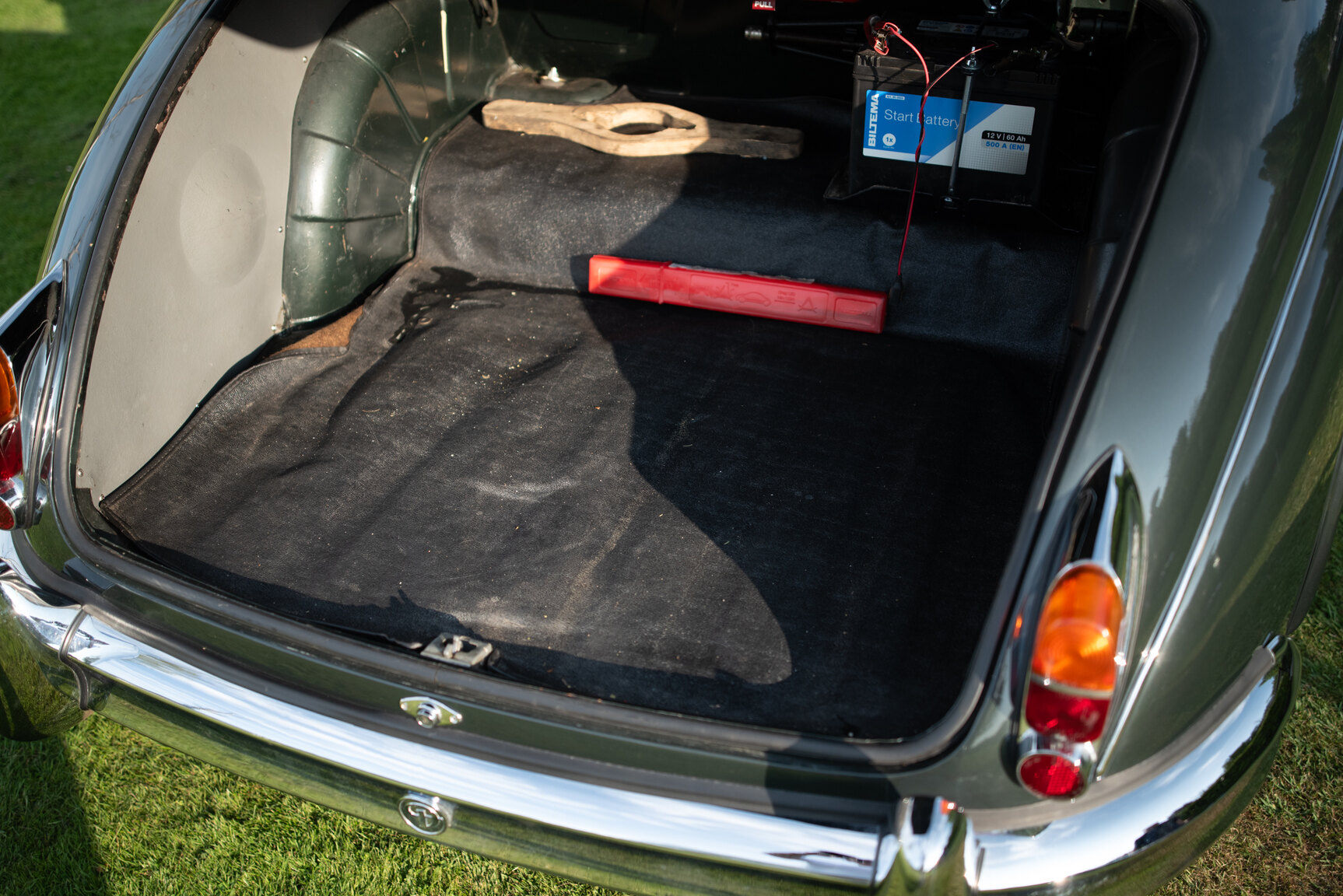 Interior image of 1965 Daimler 250 V8