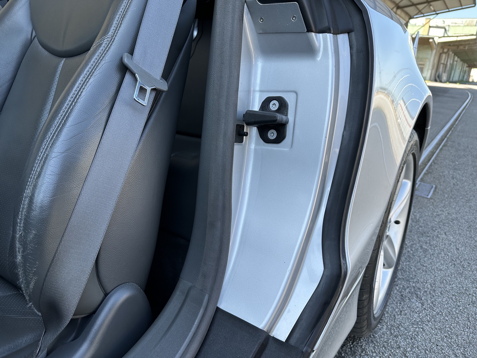 Innenraumfoto von 2002 Mercedes SL 500 (14)