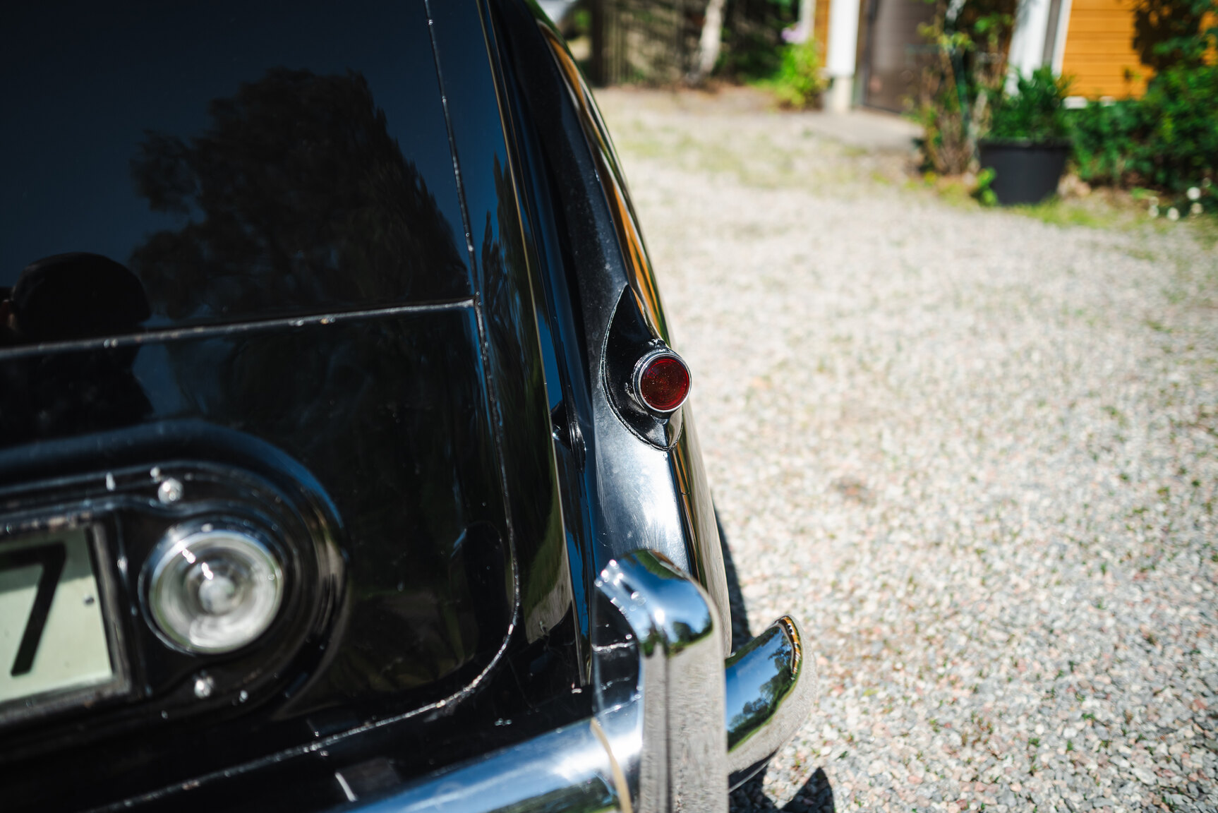Exterior image of 1950 Bentley 4 1/4 Litre