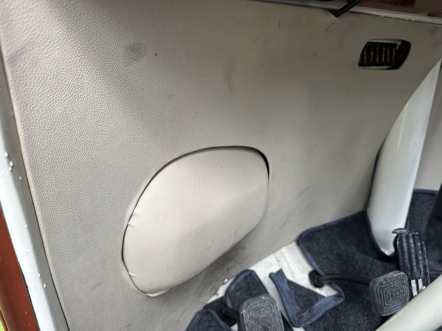 Interior image of 1970 Volkswagen T1