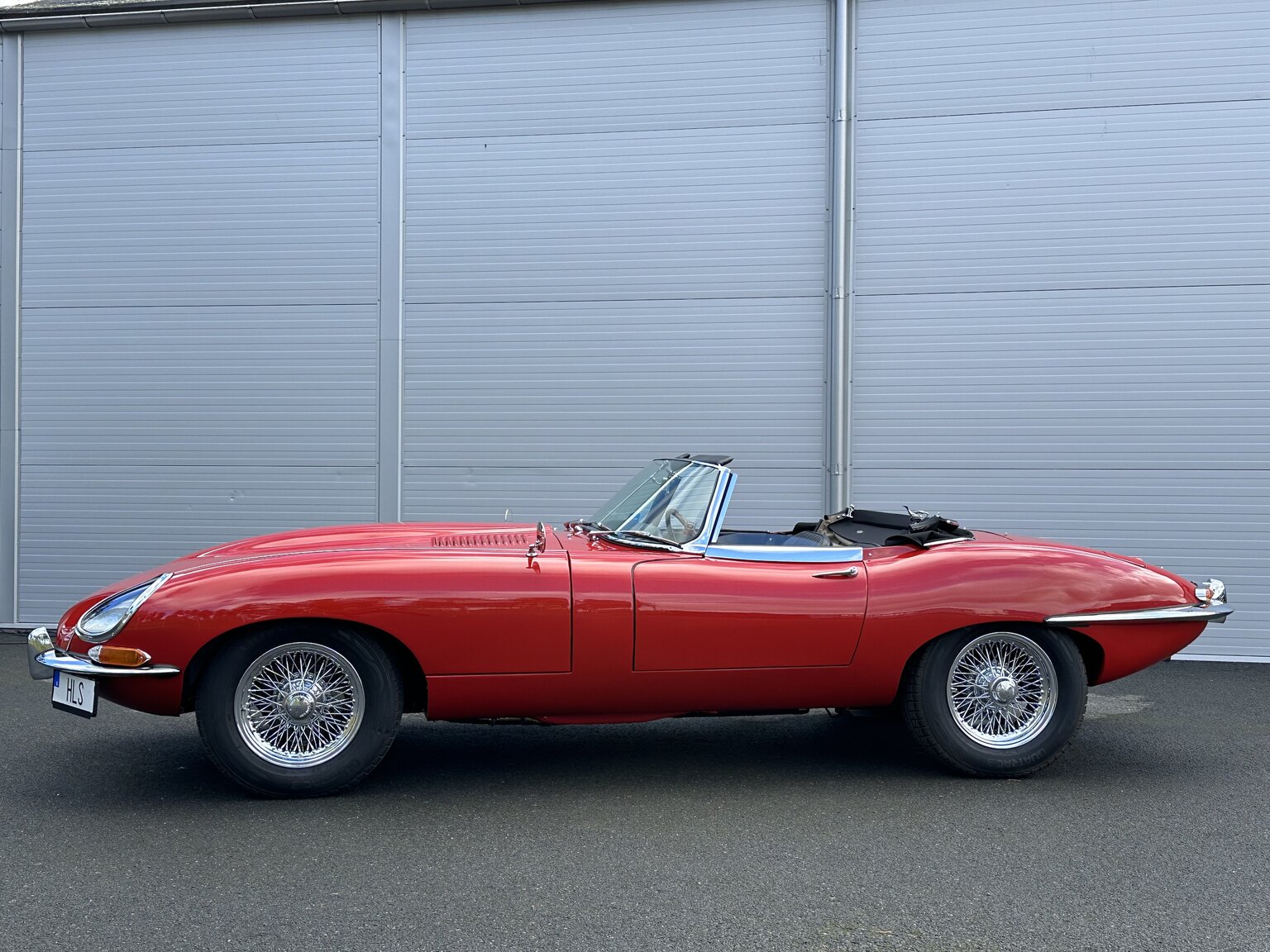 Exteriörbild på 1965 Jaguar E-Type Series 1 (4)