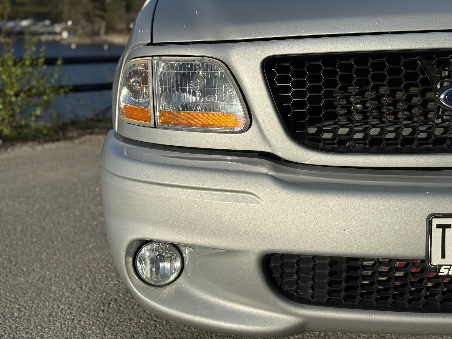 Aussenfoto 2002 Ford F 150 Lightning / Kenne Bell (23)