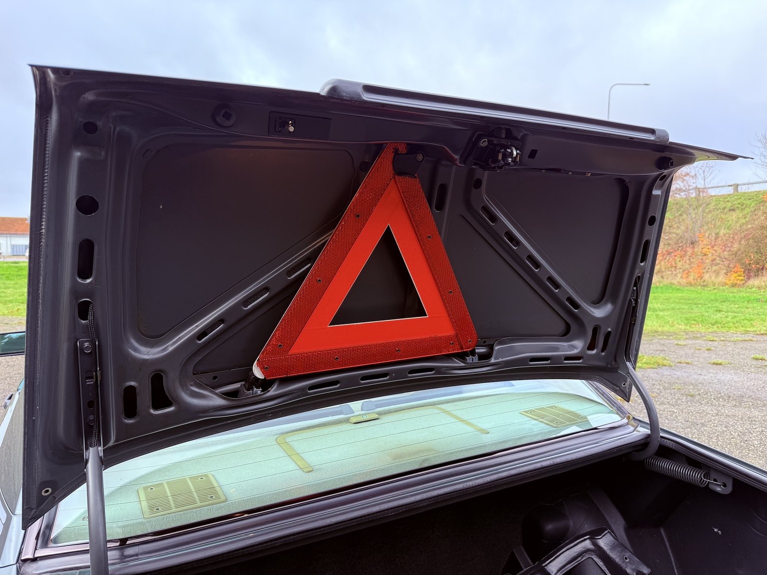 Innenraumfoto von 1989 Mercedes-Benz 190 E