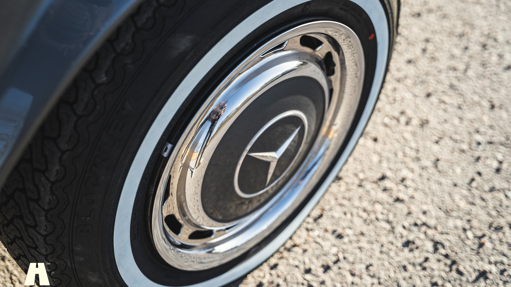 Exterior image of 1970 Mercedes 280 SL Pagoda (46)