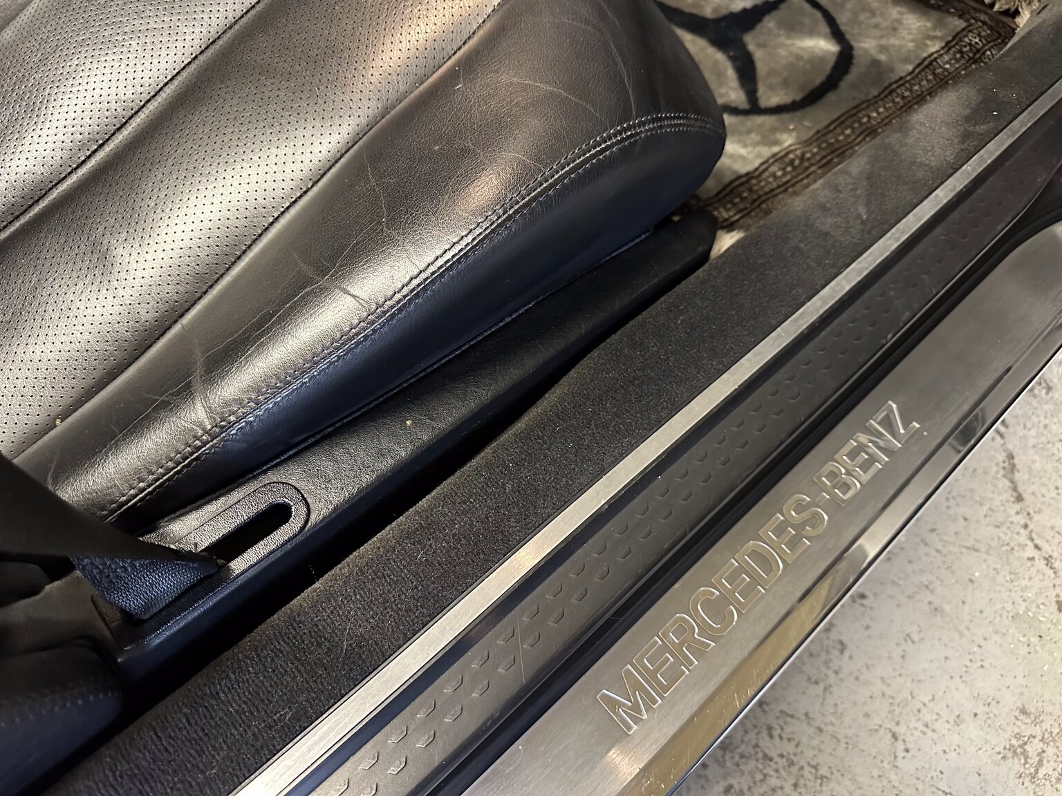 Innenraumfoto von 1993 Mercedes-Benz SL 320 (25)