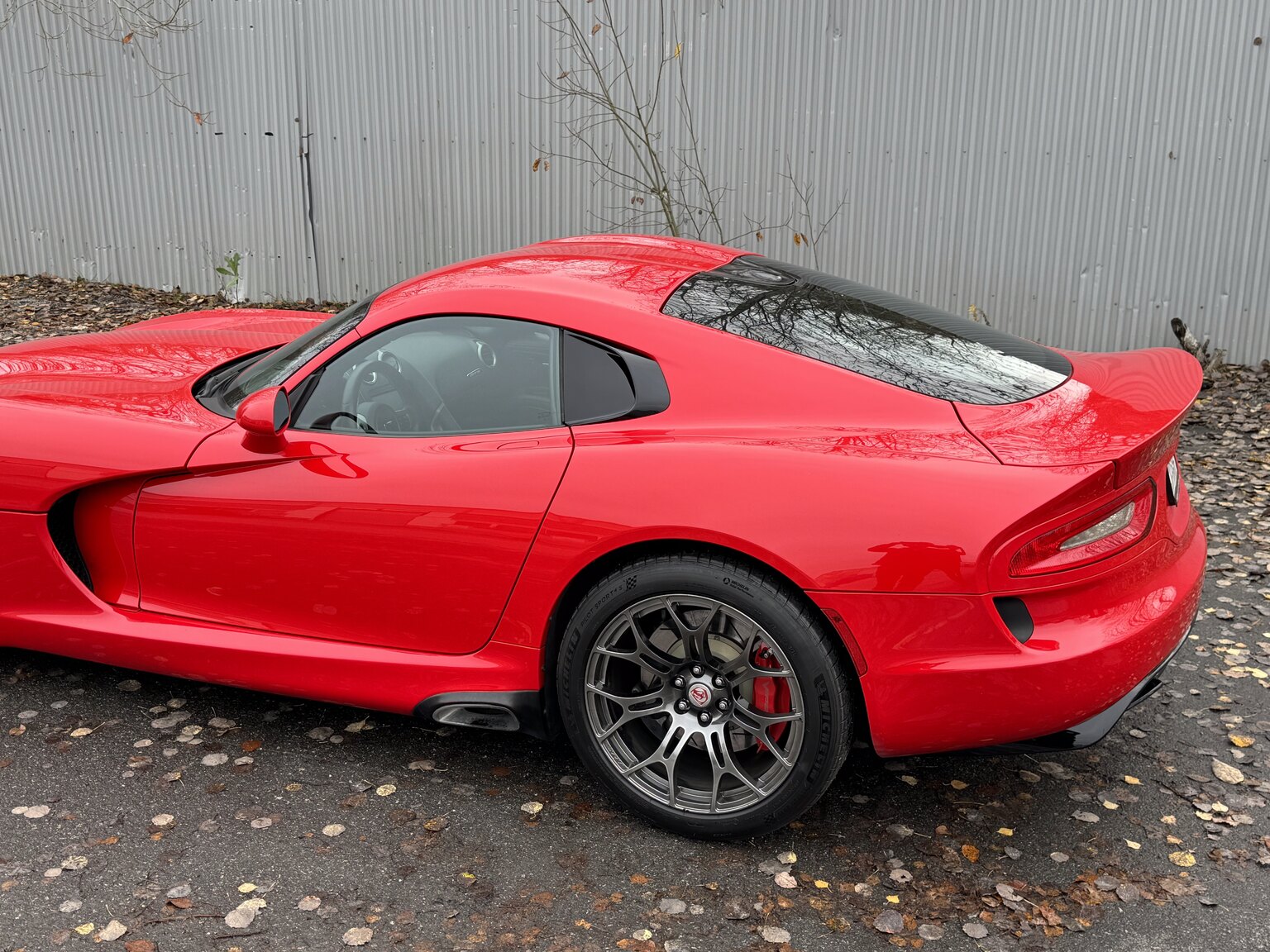 Exteriörbild på 2014 Dodge Viper GTS (36)