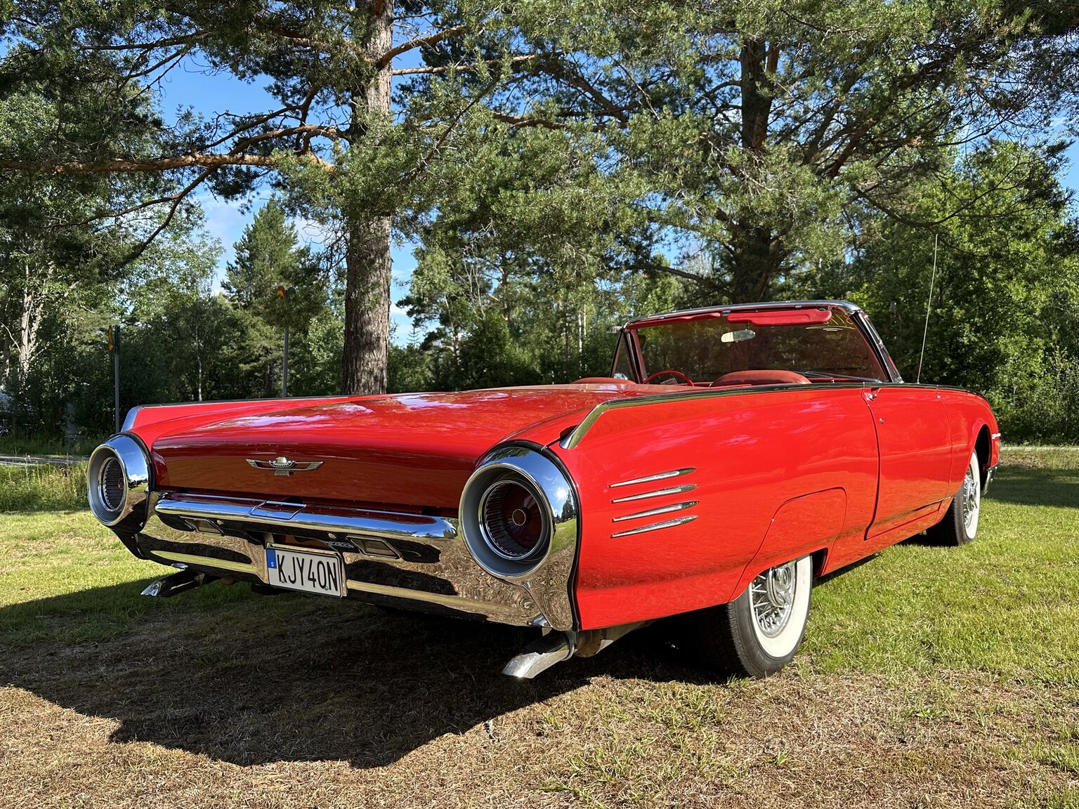 Exteriörbild på 1961 Ford Thunderbird Convertible