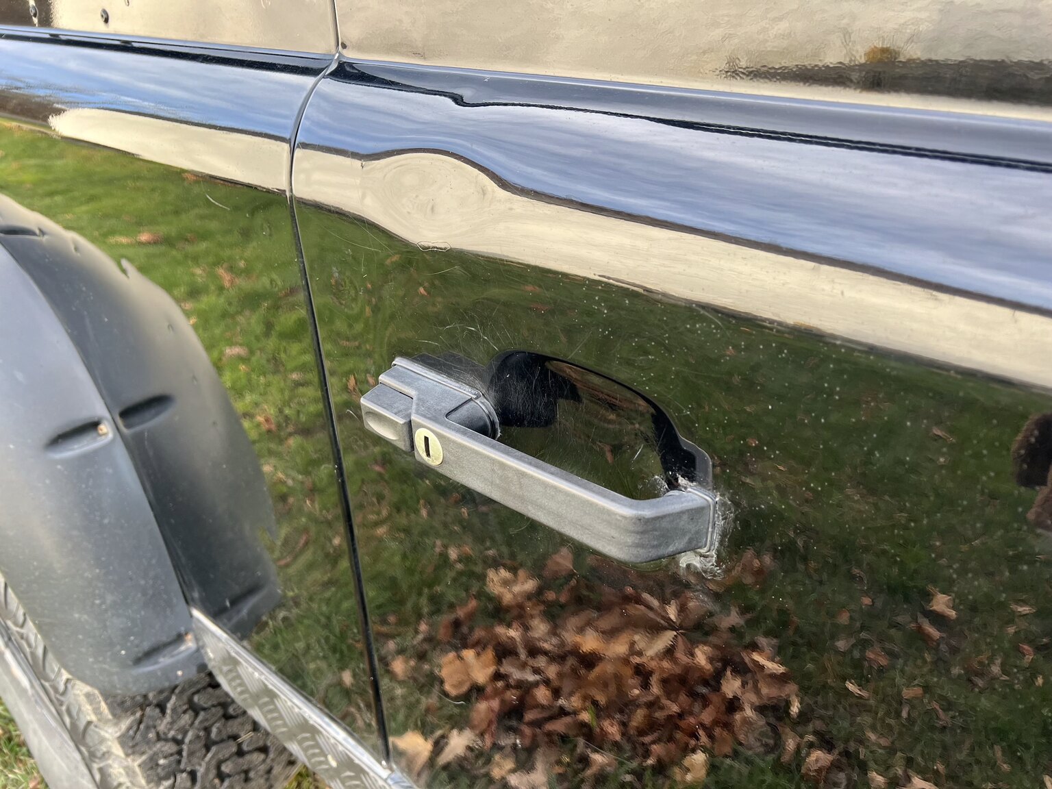 Exterior image of 2002 Land Rover Defender 90 2.5 Td5