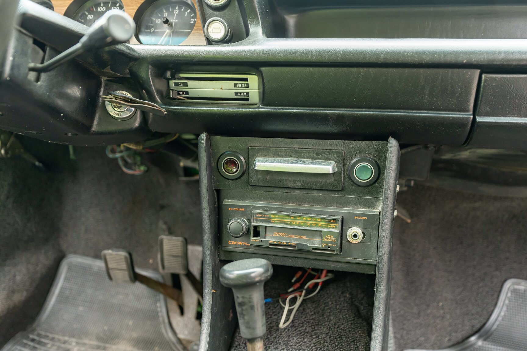 Interiörbild 1975 BMW 2002