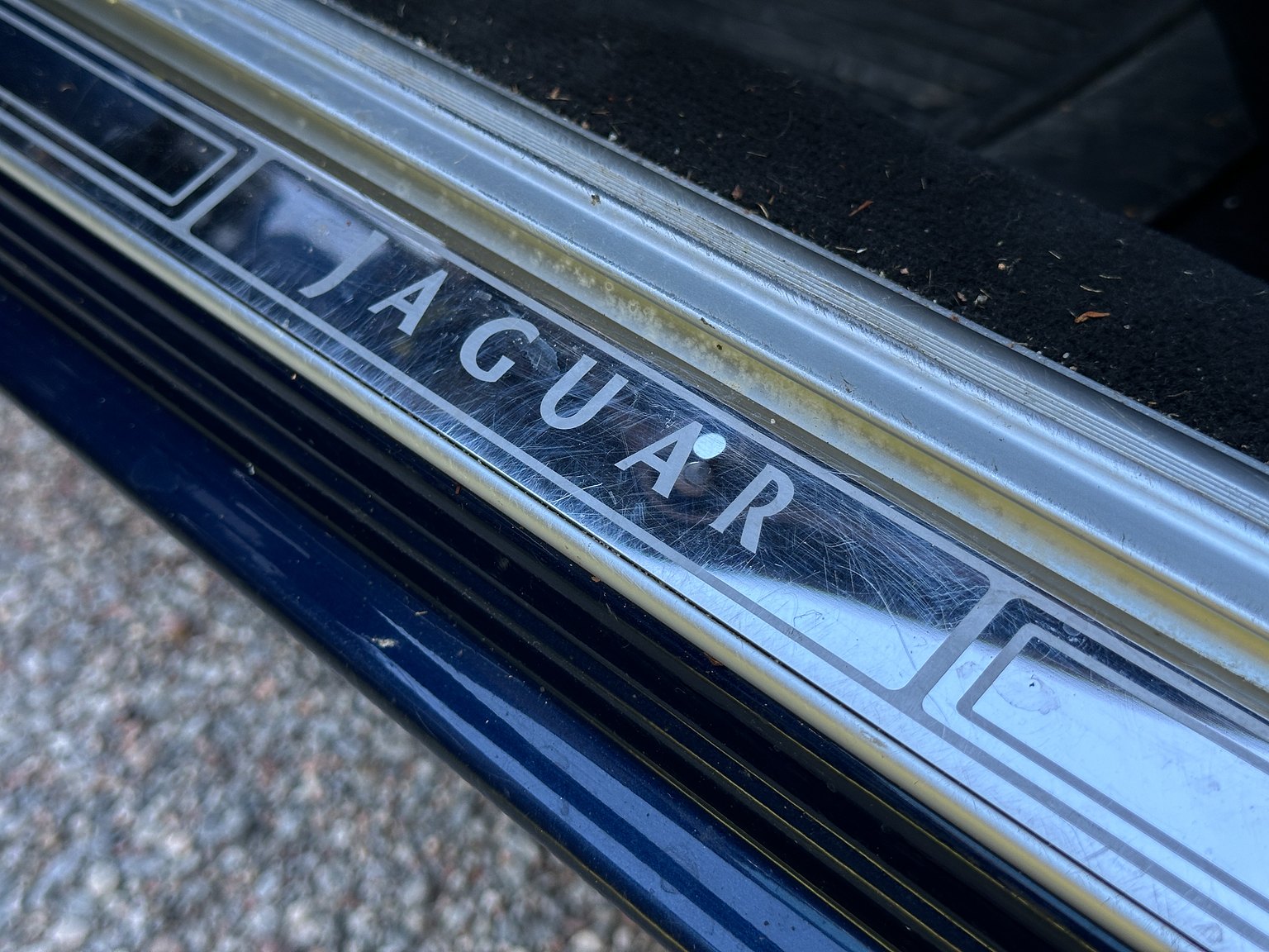 Interior image of 2001 Jaguar XJR