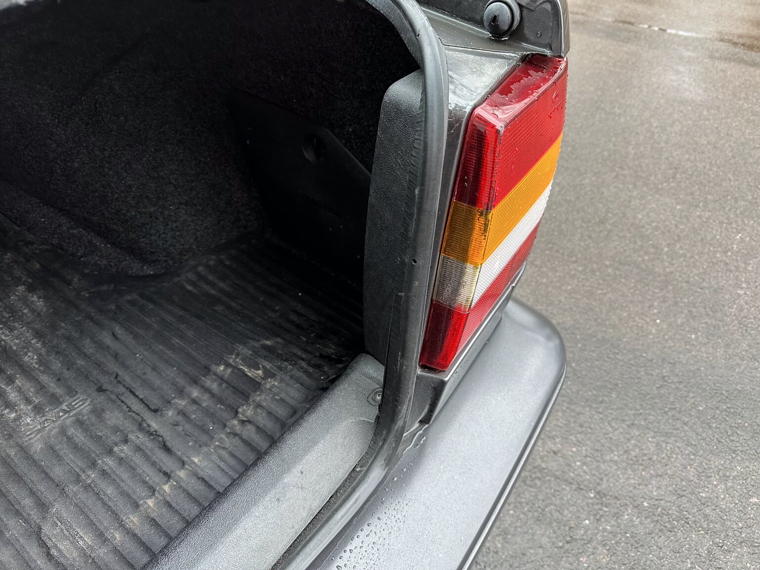 Innenraumfoto von 1988 SAAB 9000i