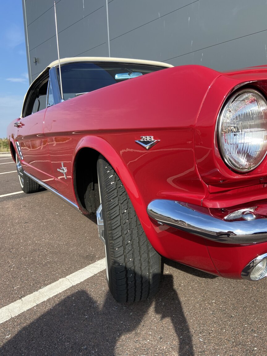 Exteriörbild på 1966 Ford Mustang Convertible