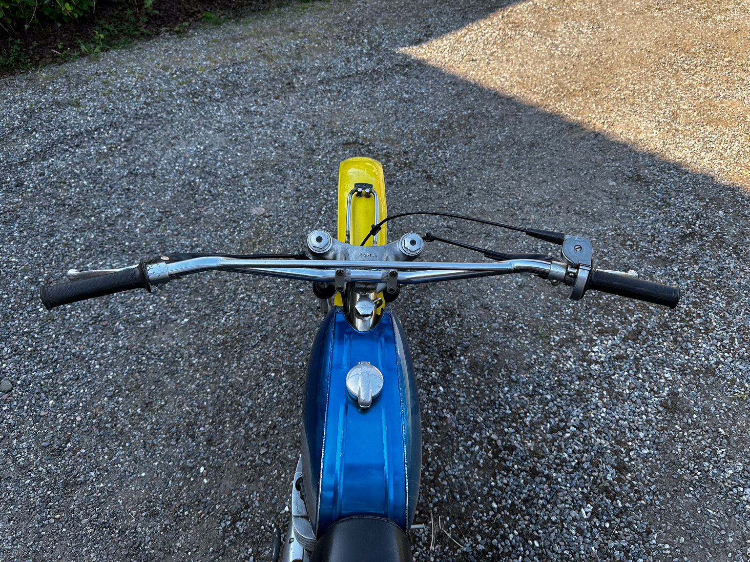 Exteriörbild på 1975 BSA Cheney 500