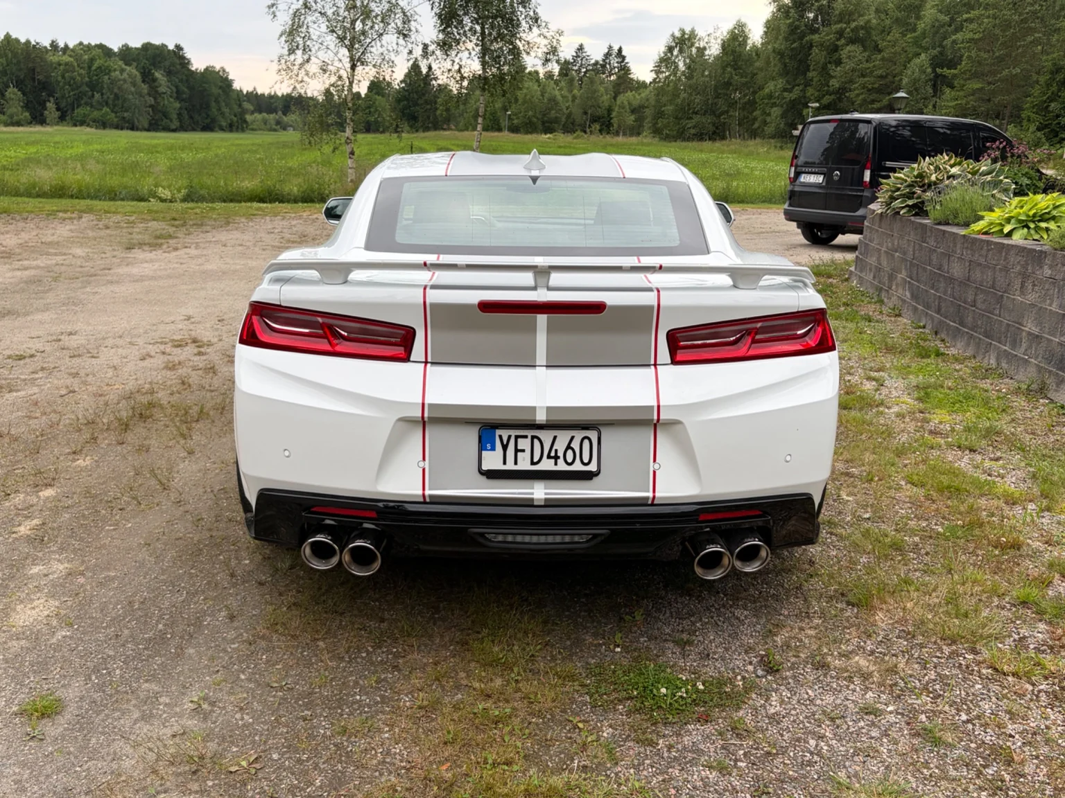Exteriörbild på 2017 Chevrolet Camaro SS (72)