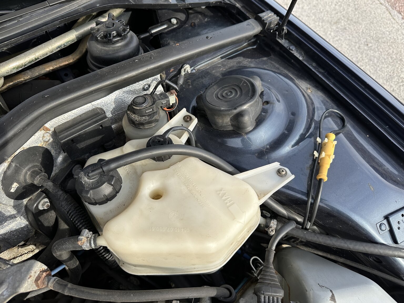 Image of 1994 Alfa Romeo 164 mechanics