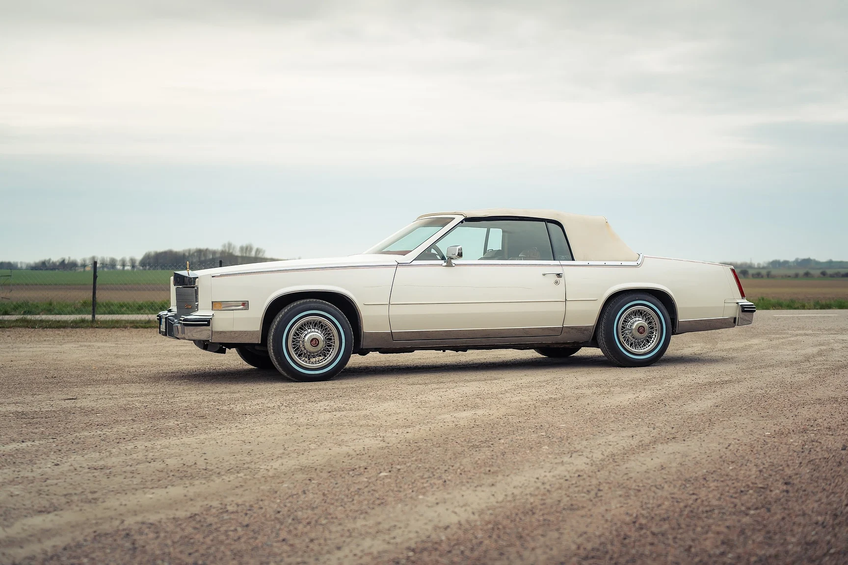 Aussenfoto 1984 Cadillac Eldorado Biarritz Convertible (12)