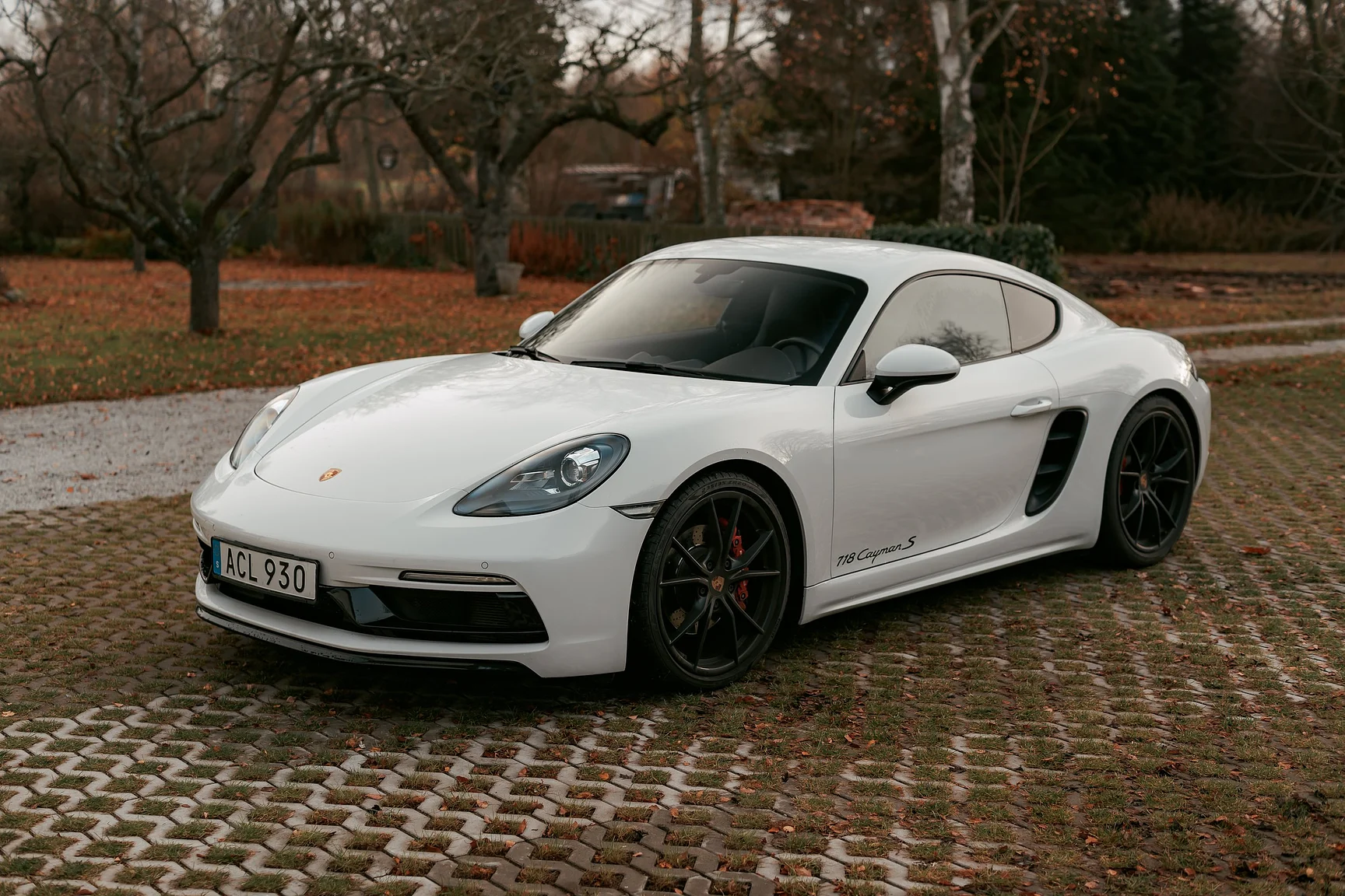 Exteriörbild på 2017 Porsche 718 Cayman S (3)