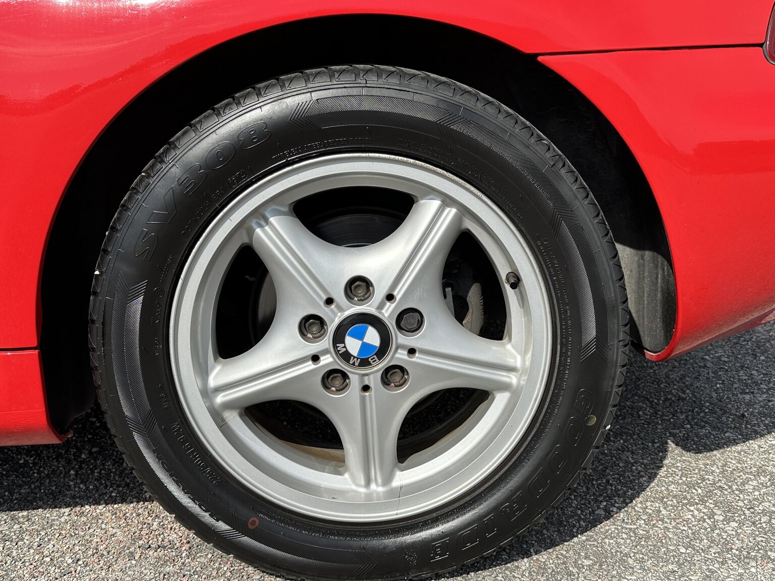 Exteriörbild på 1997 BMW Z3 Roadster