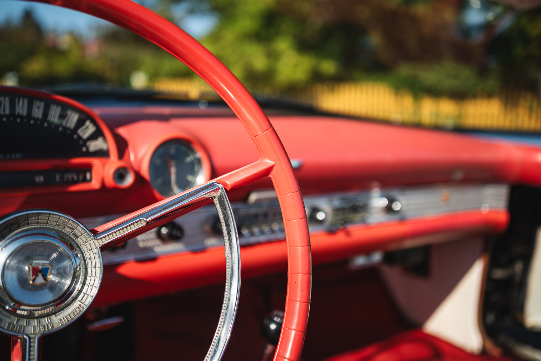 Interiörbild 1956 Ford Thunderbird