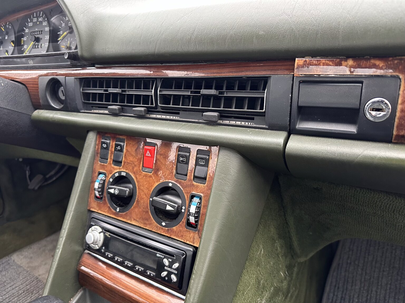 Interior image of 1983 Mercedes-Benz 500 SEC