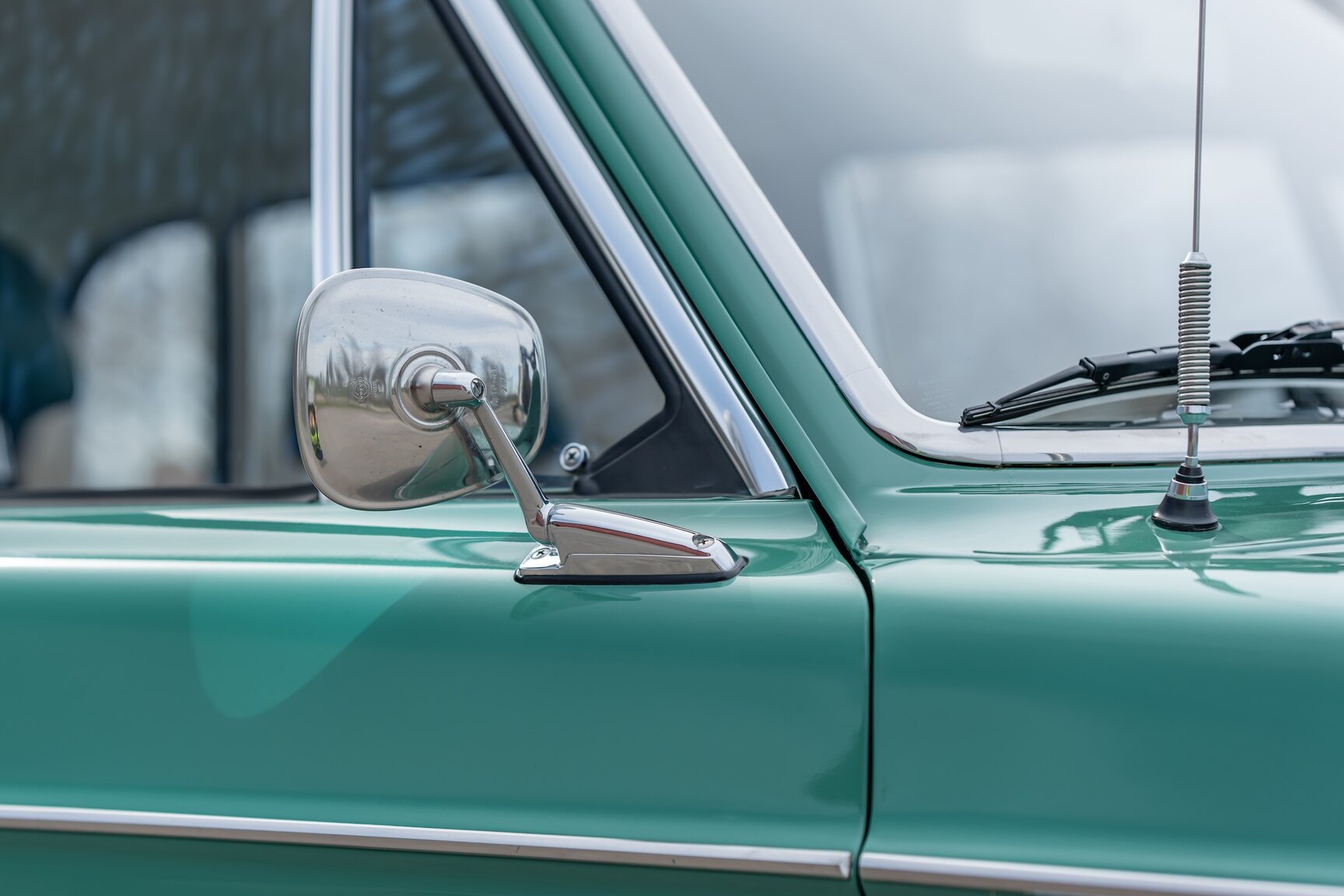 Exterior image of 1973 Volvo 144