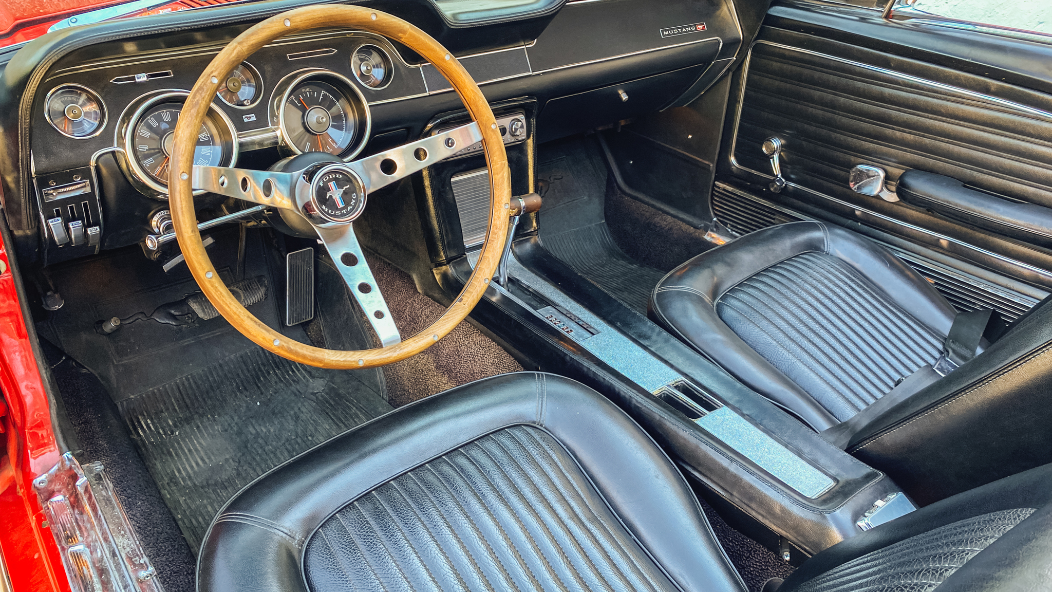 Innenraumfoto von 1968 Ford Mustang 302ci Cabriolet (15)