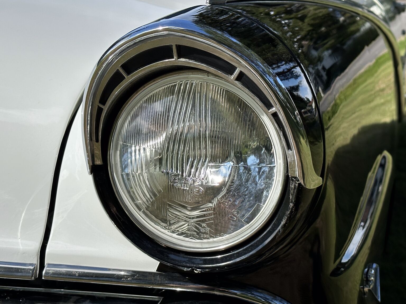 Exteriörbild på 1955 Ford Fairlane Crown Victoria