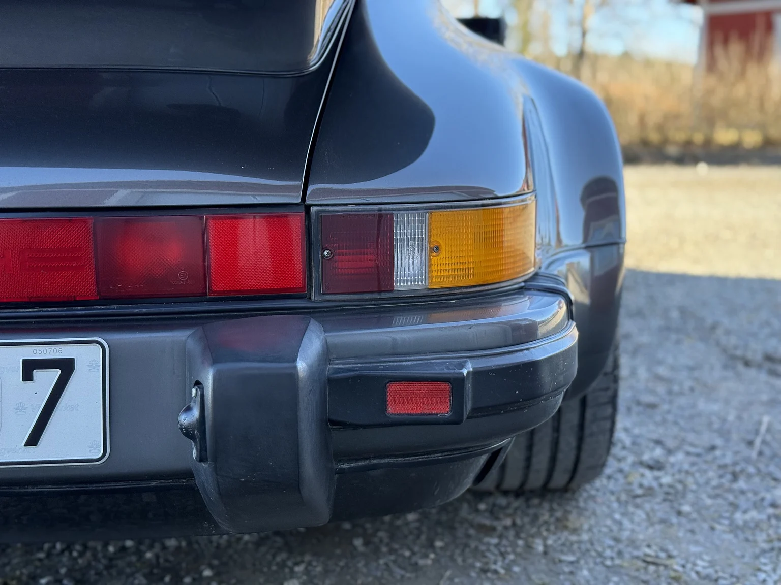 Exteriörbild på 1989 Porsche 911 / 930 3.3 Turbo 5-speed (20)