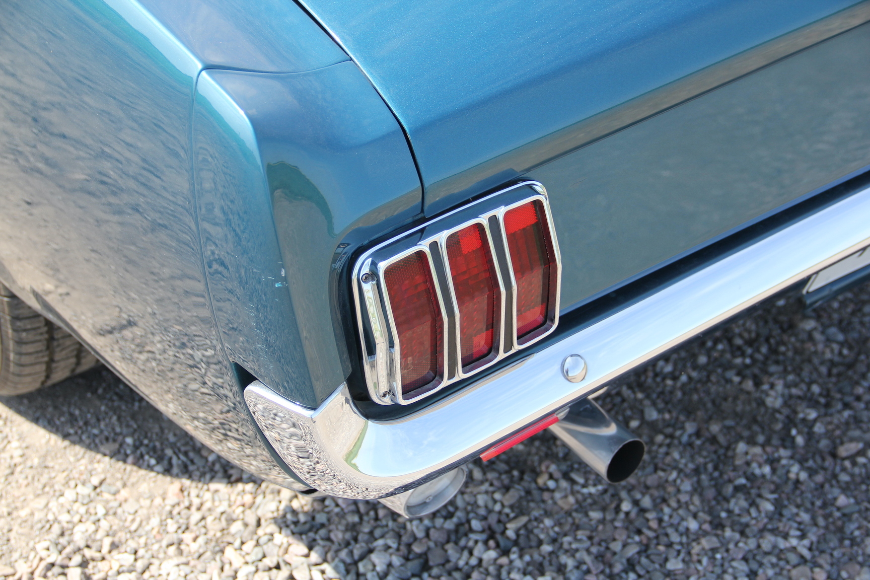 Exteriörbild på 1966 Ford Mustang 289 Cabriolet (27)