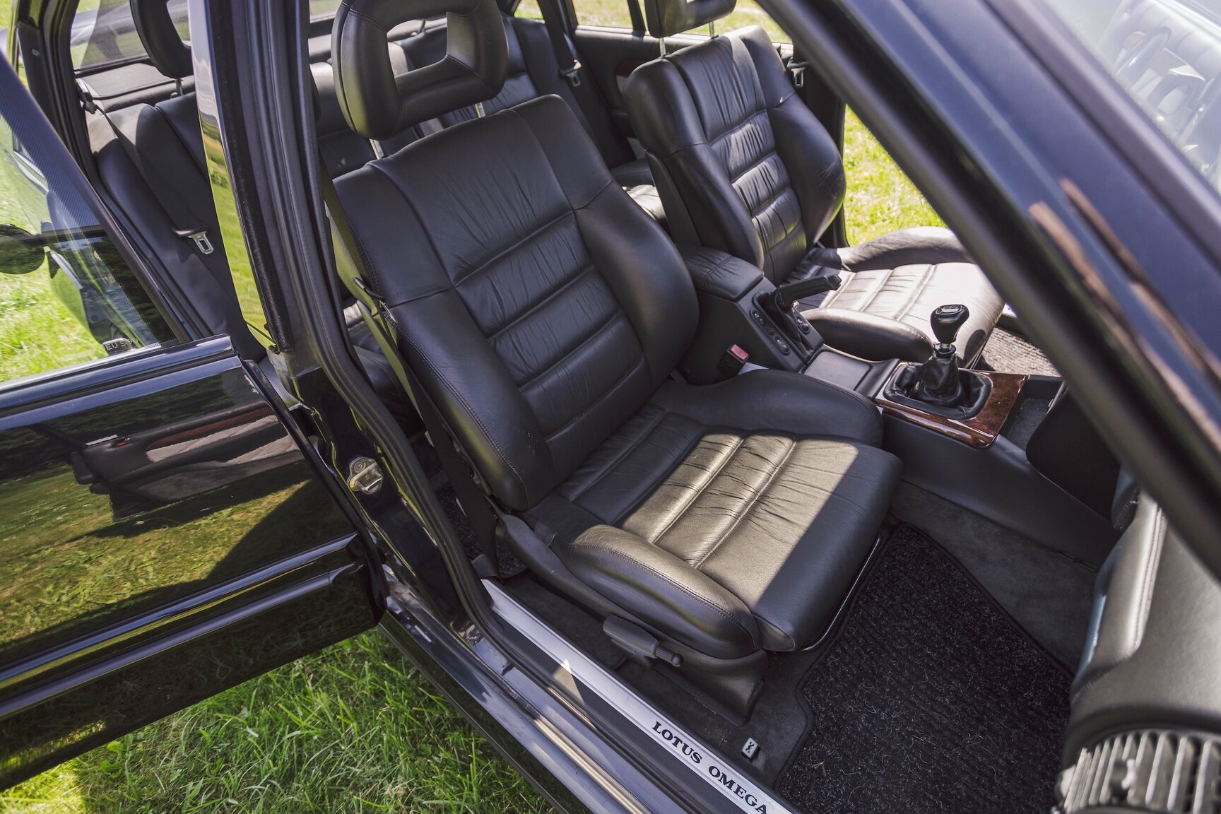 Interior image of 1991 Lotus Omega