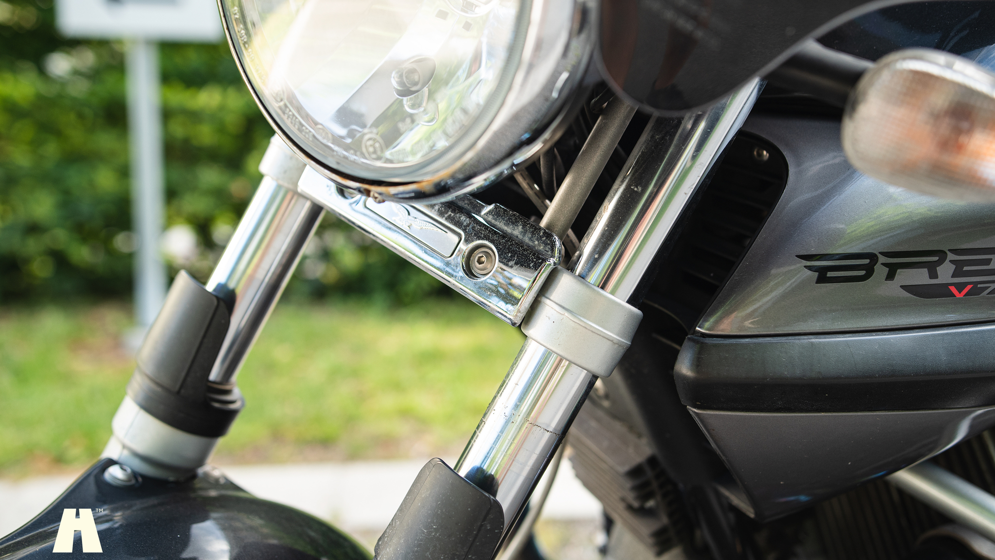 Aussenfoto 2005 Moto Guzzi Breva 750i
