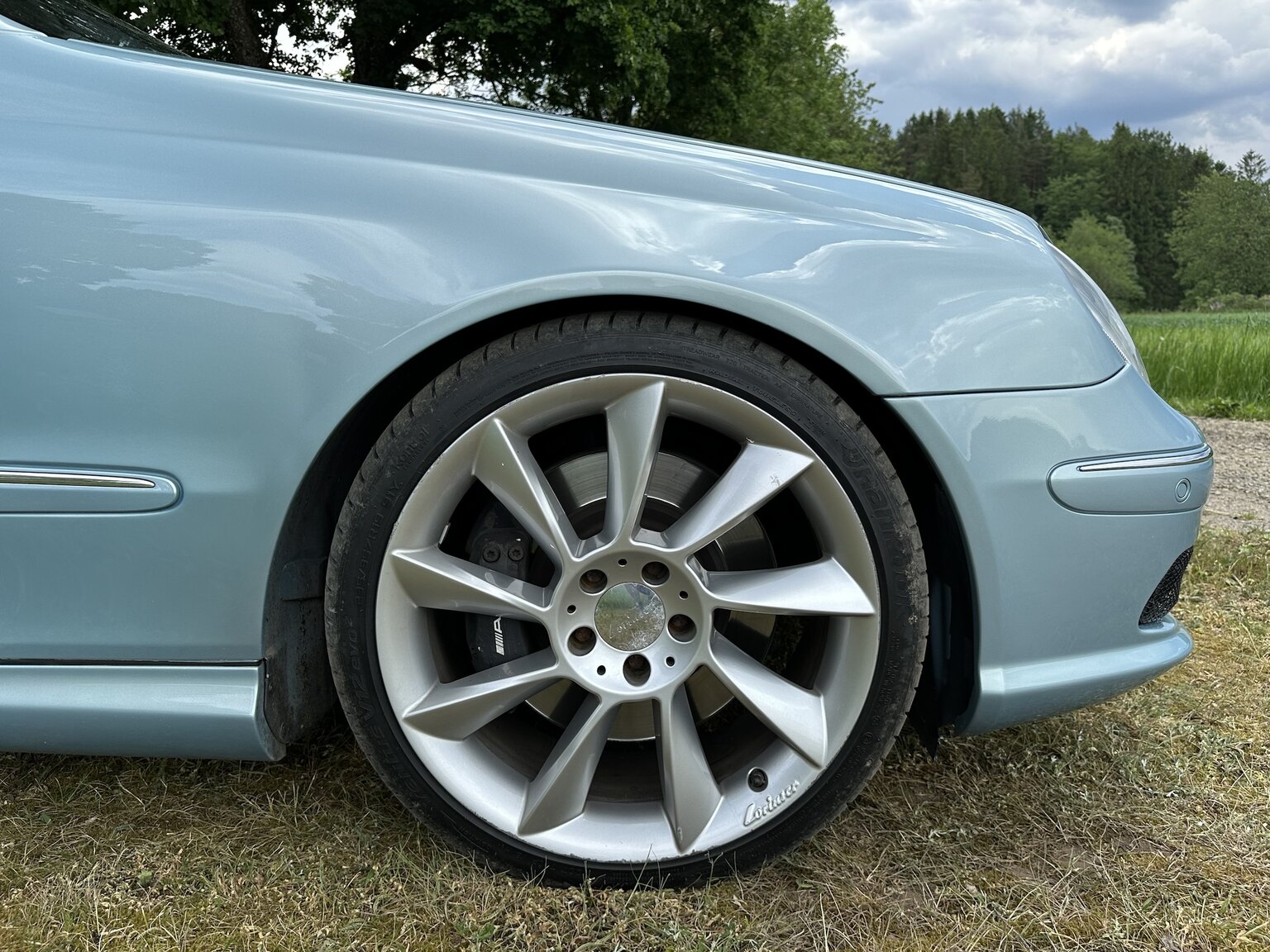 Exterior image of 2003 Mercedes CLK 500