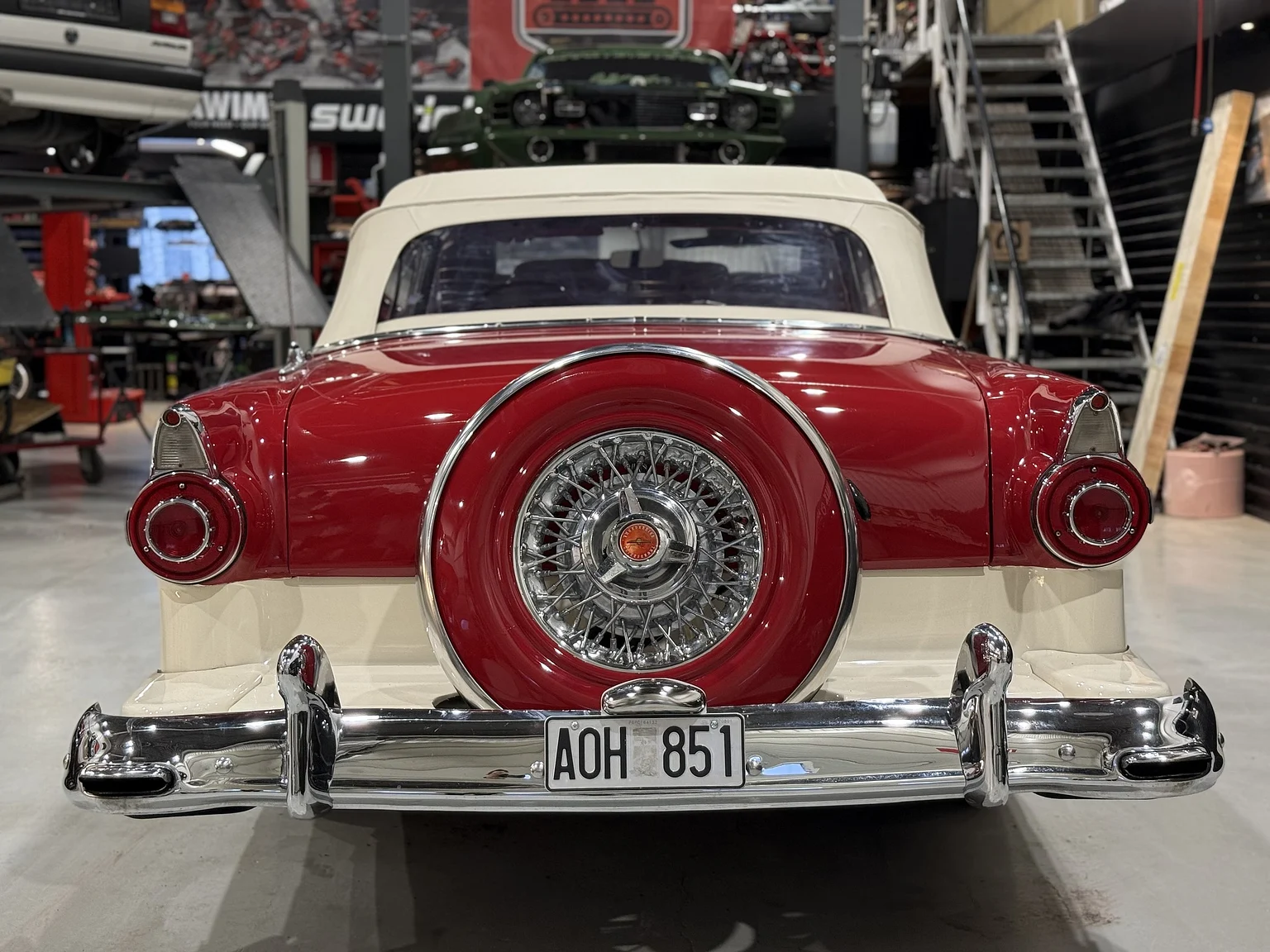 Aussenfoto 1956 Ford Fairlane Sunliner V8 5.1 (88)
