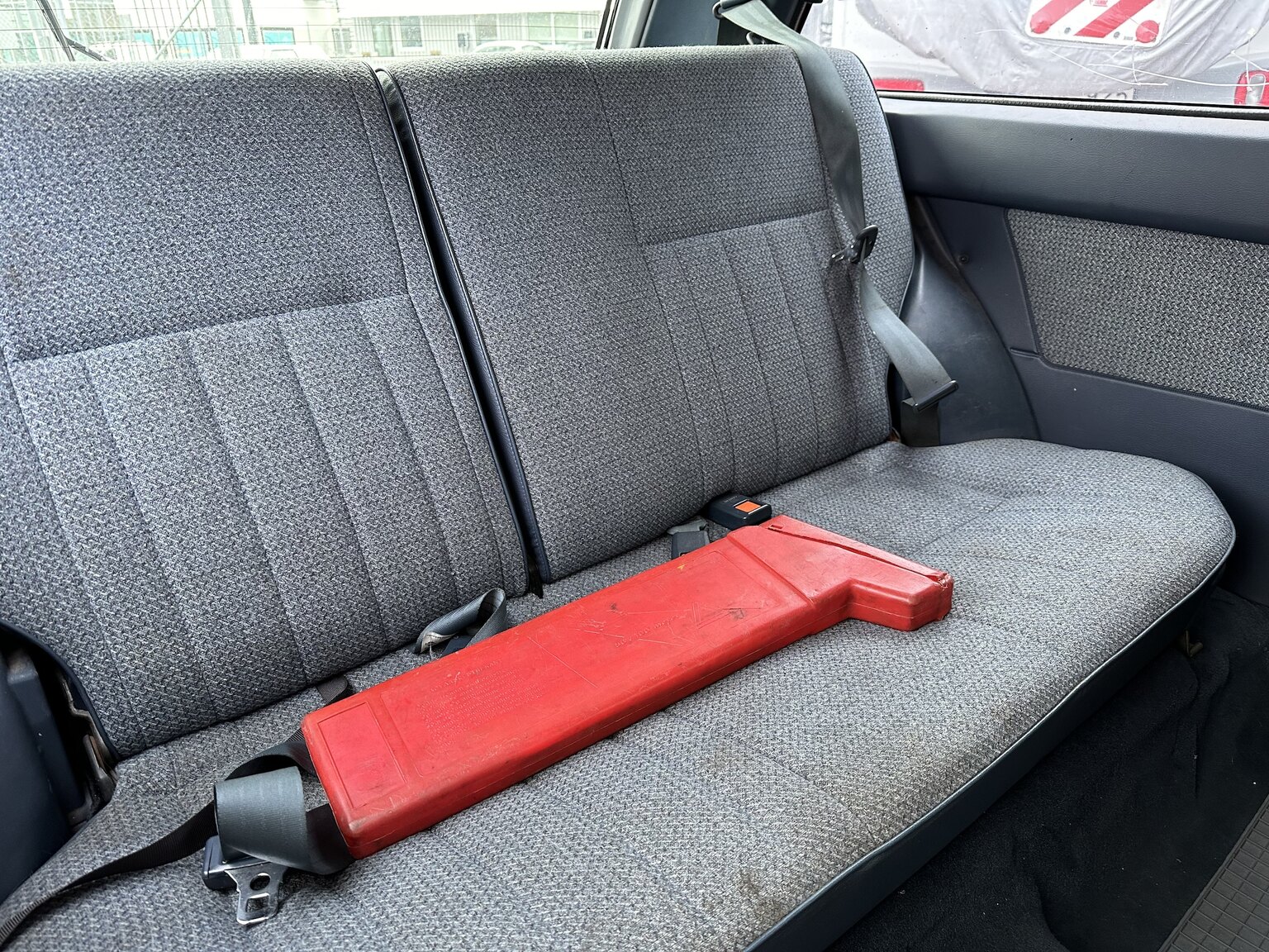 Innenraumfoto von 1988 Nissan Sunny (33)