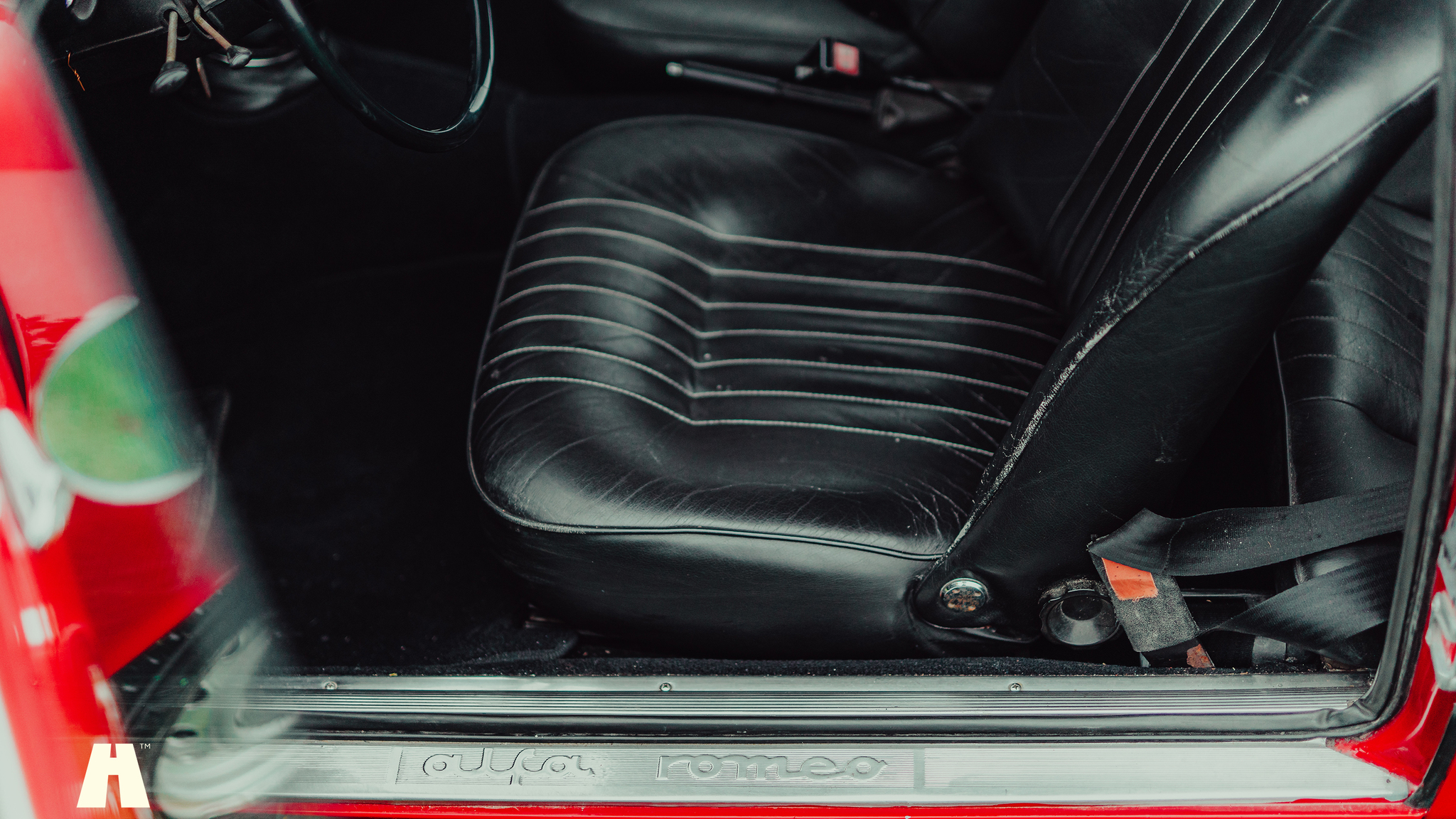 Interiörbild 1972 Alfa Romeo Giulia GT 1300 Junior