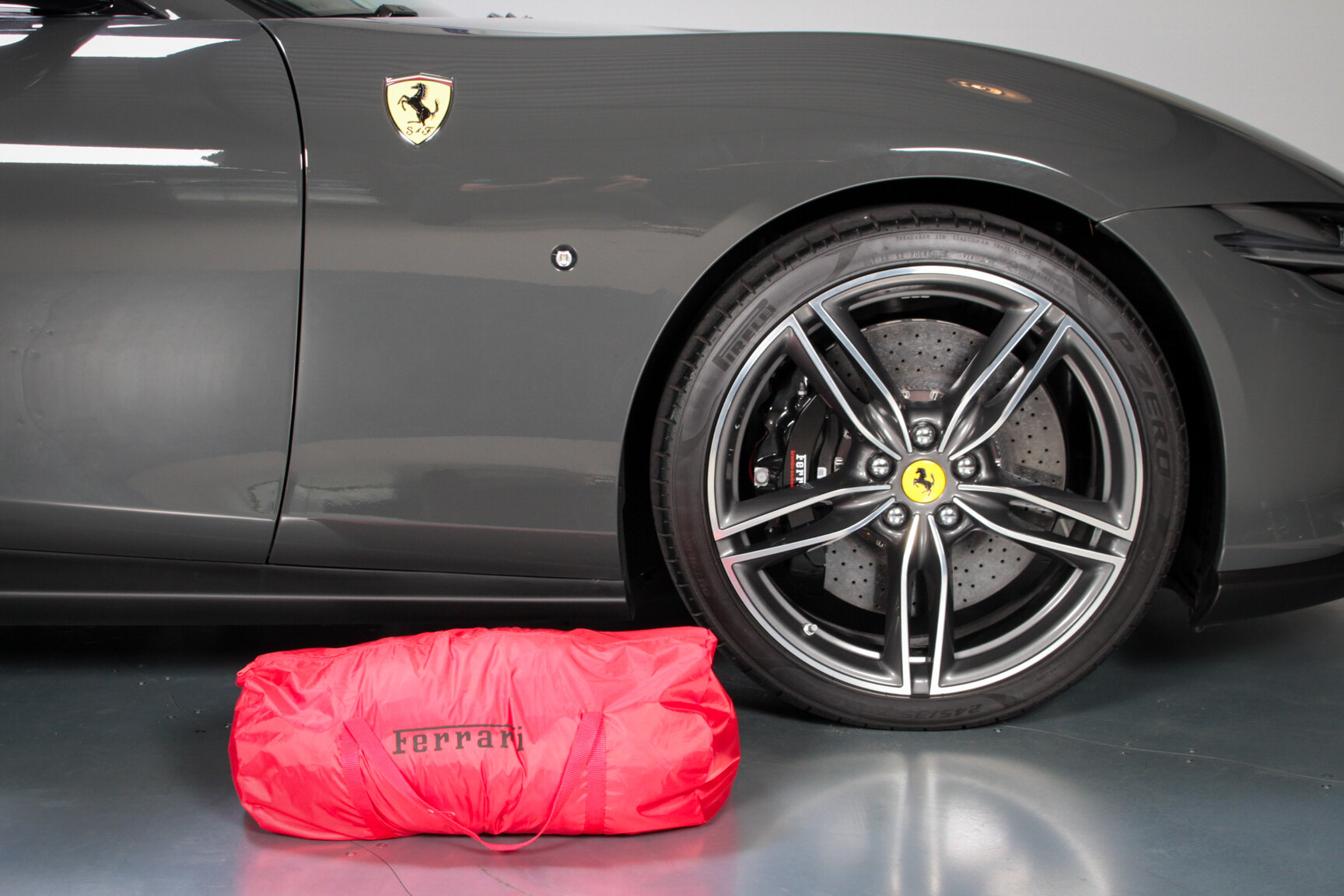 2024 Ferrari Roma Spider, Övrigt