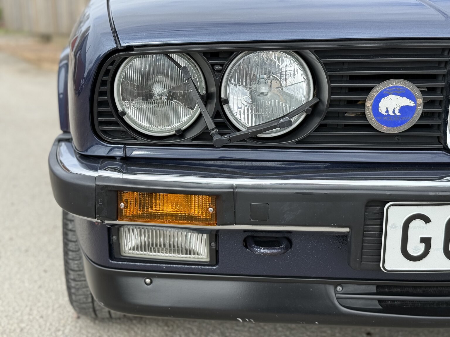 Exterior image of 1987 BMW 325i Convertible