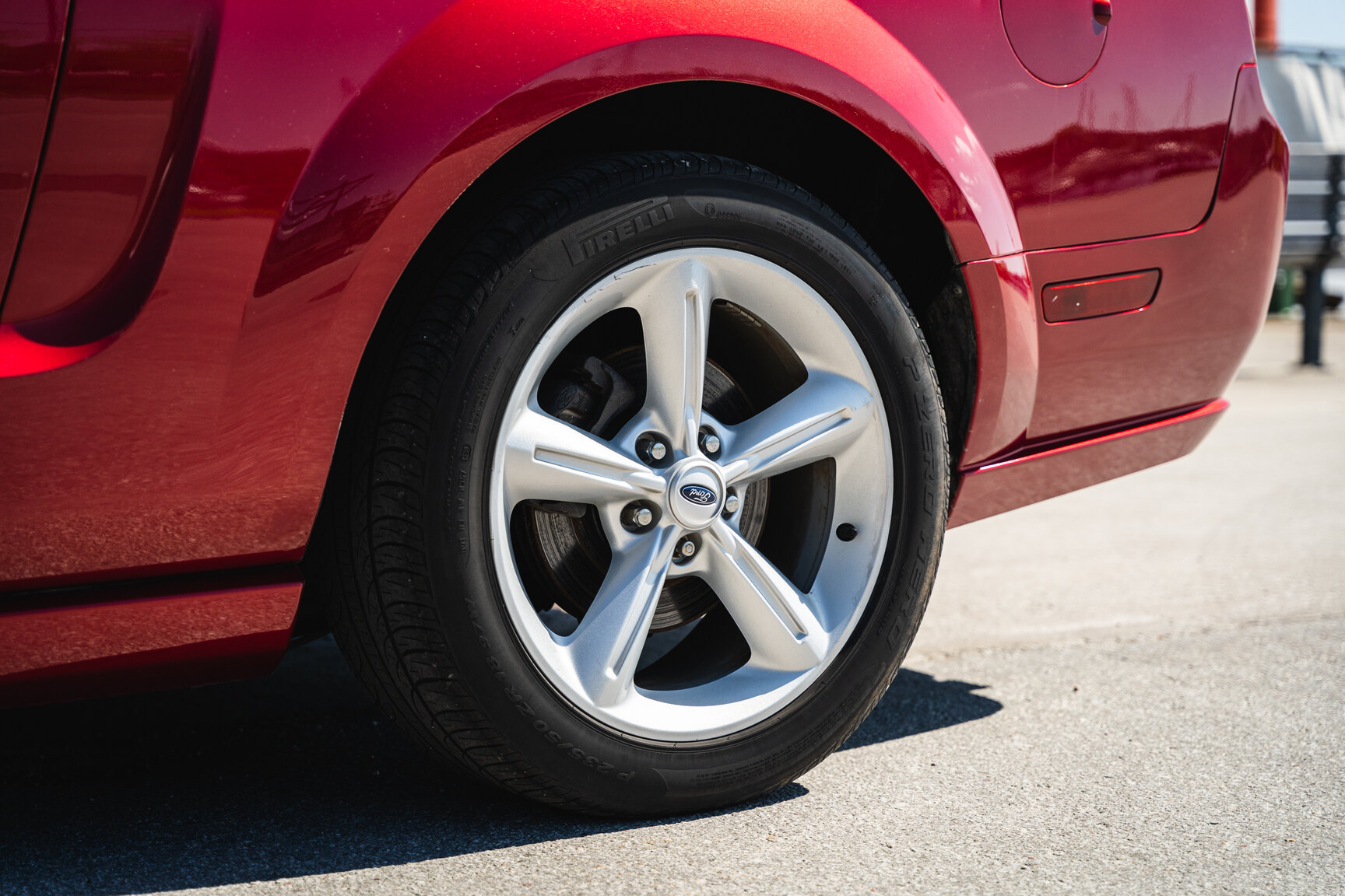 Exterior image of 2005 Ford Mustang GT Cabriolet