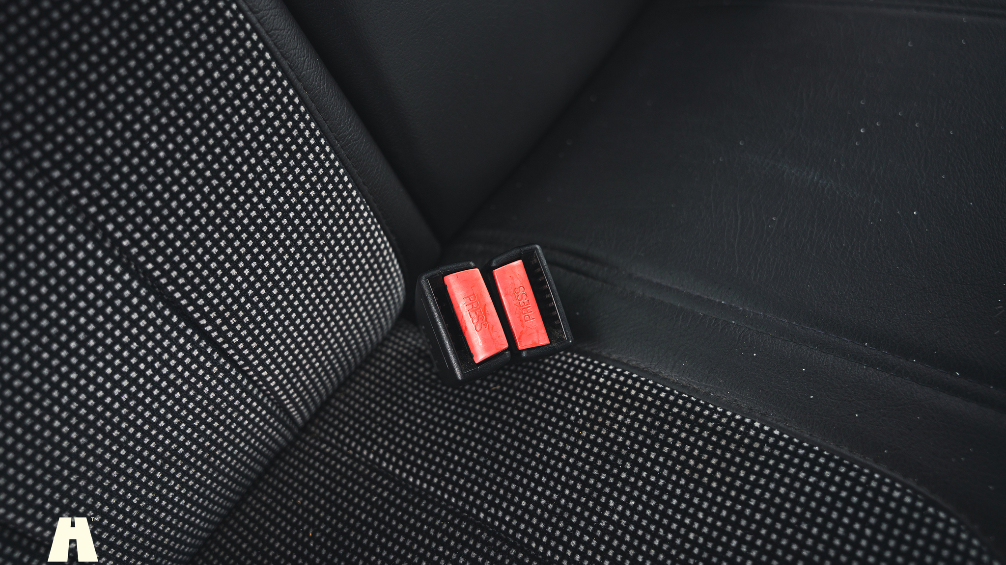 Interior image of 1995 Volvo 940 SE