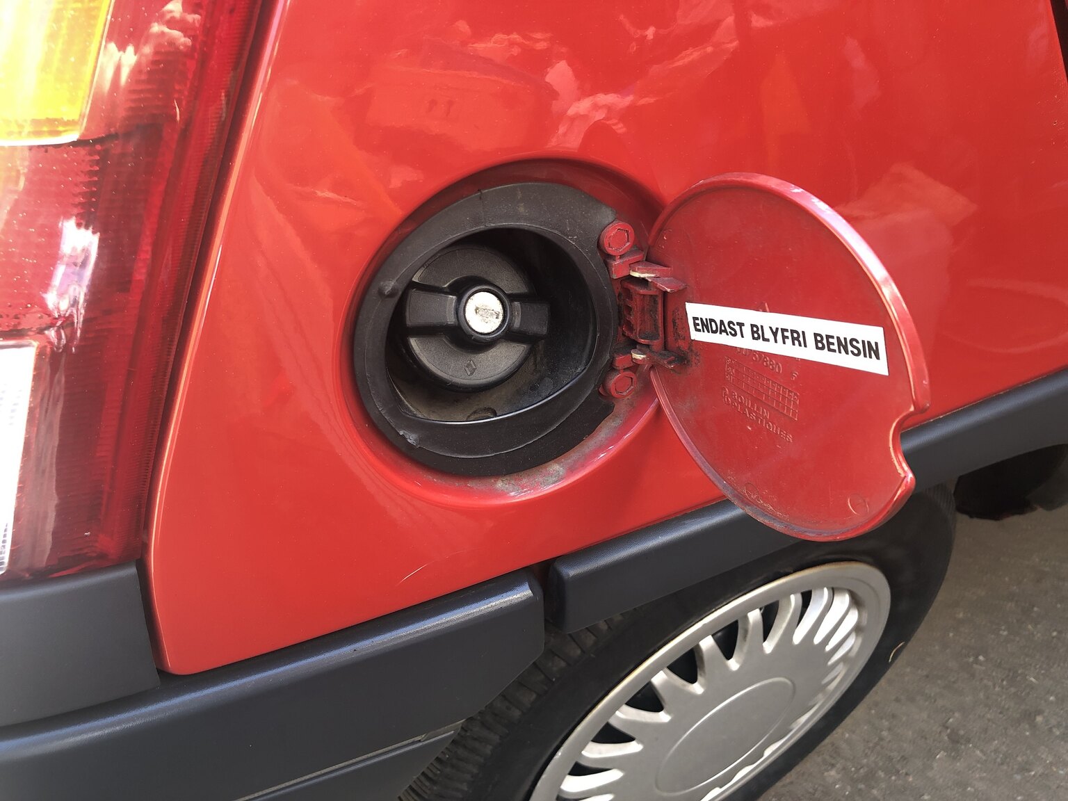 Exteriörbild på 1990 Renault 5 (15)