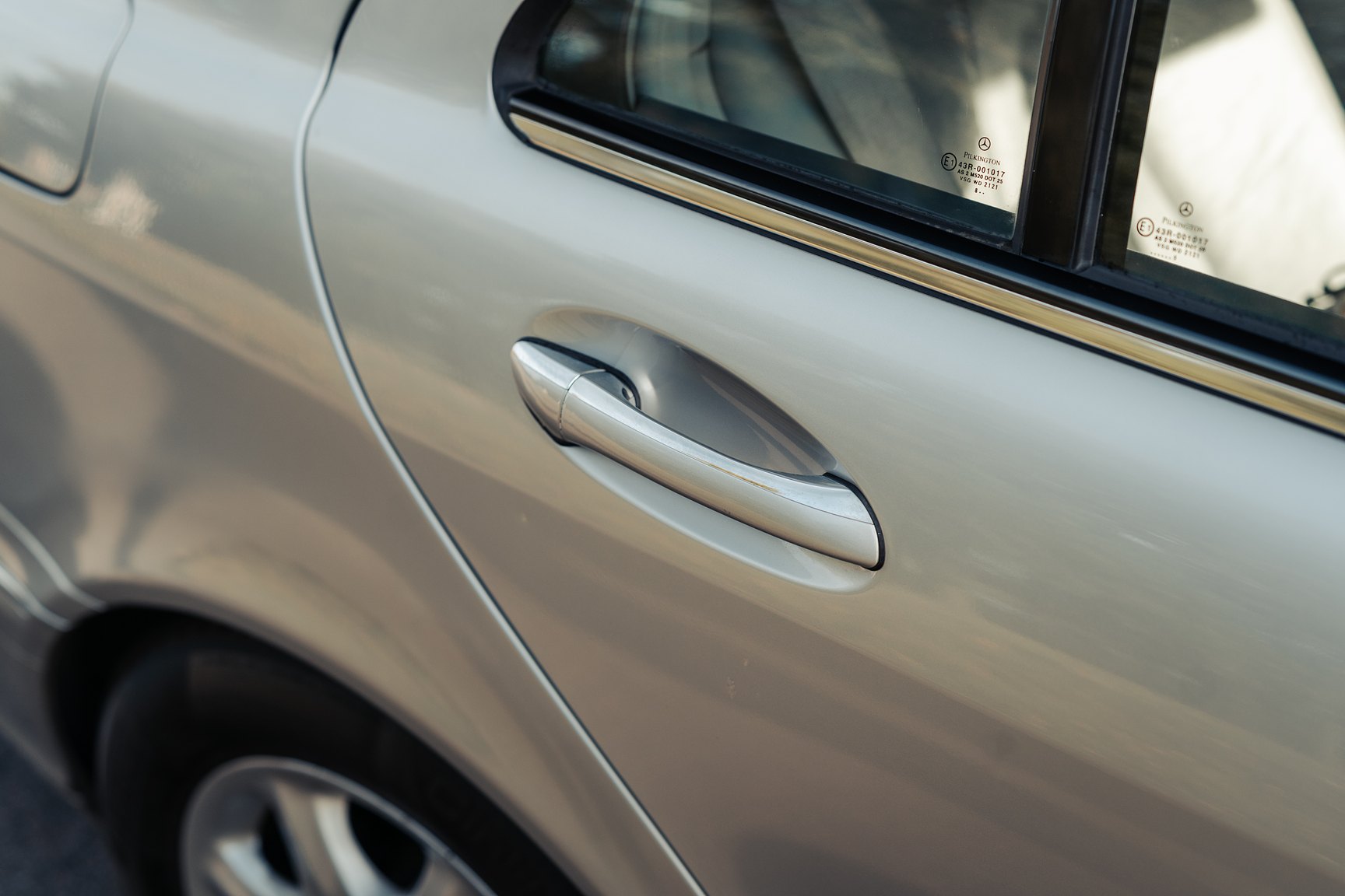 Exteriörbild på 1999 Mercedes-Benz S 320
