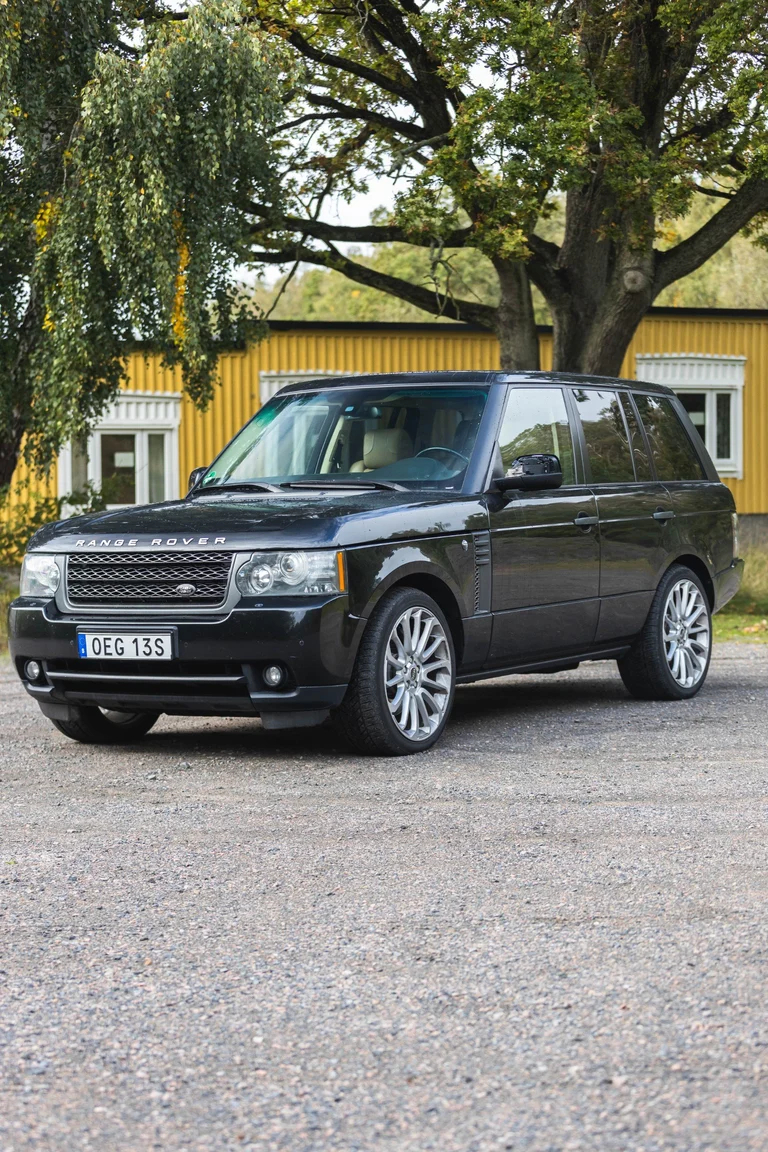 Exteriörbild på 2011 Land Rover Range Rover 5-dörrar (1)