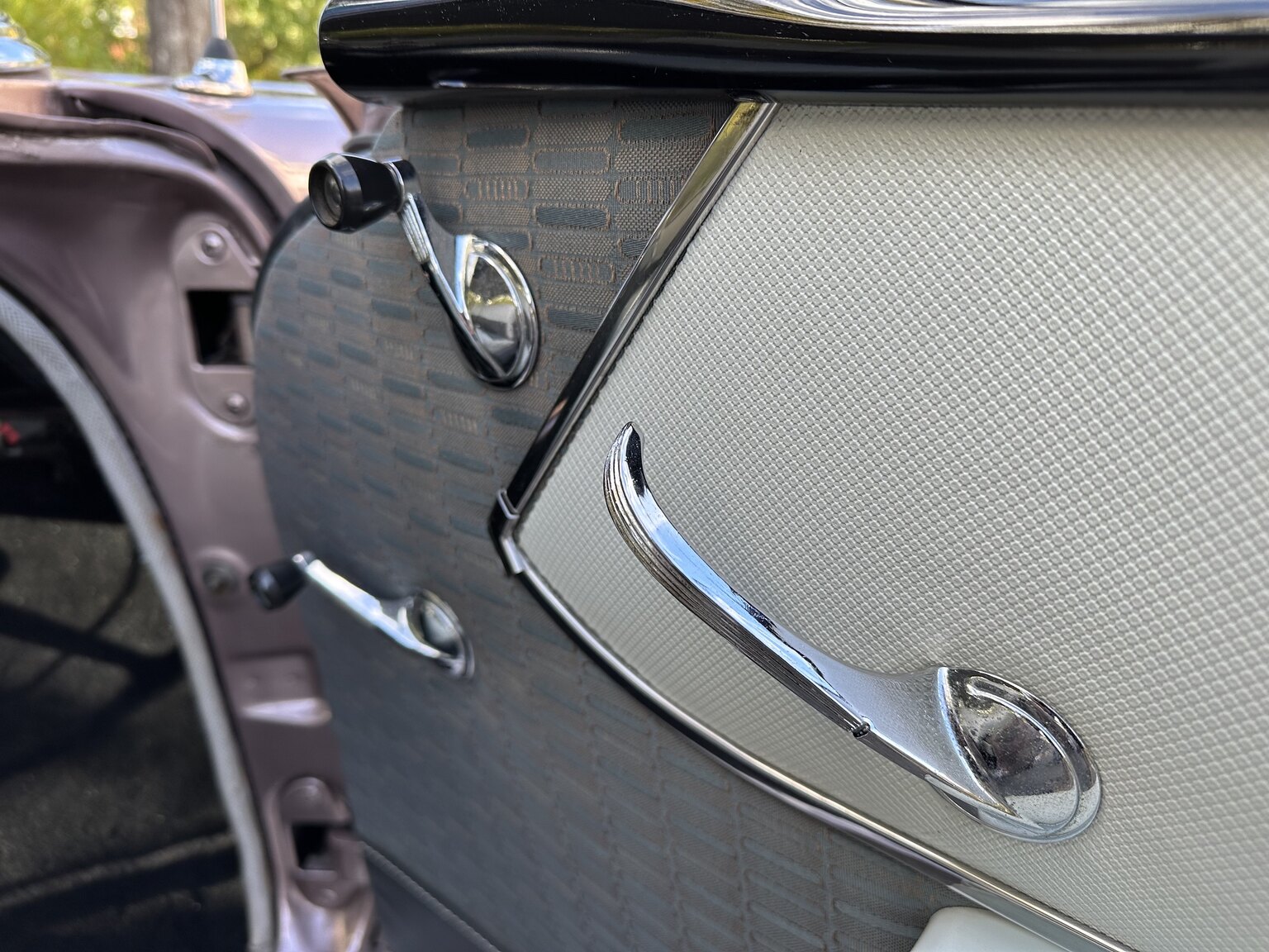 Interiörbild 1957 Chevrolet Two-Ten Restomod (41)