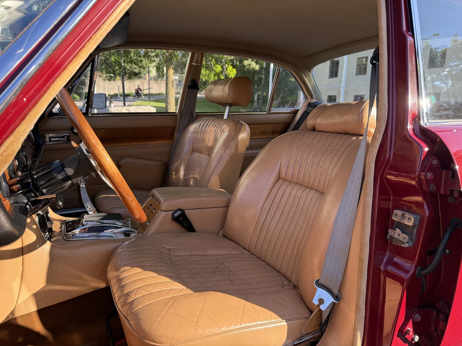 Innenraumfoto von 1970 Jaguar XJ12 Performance (13)