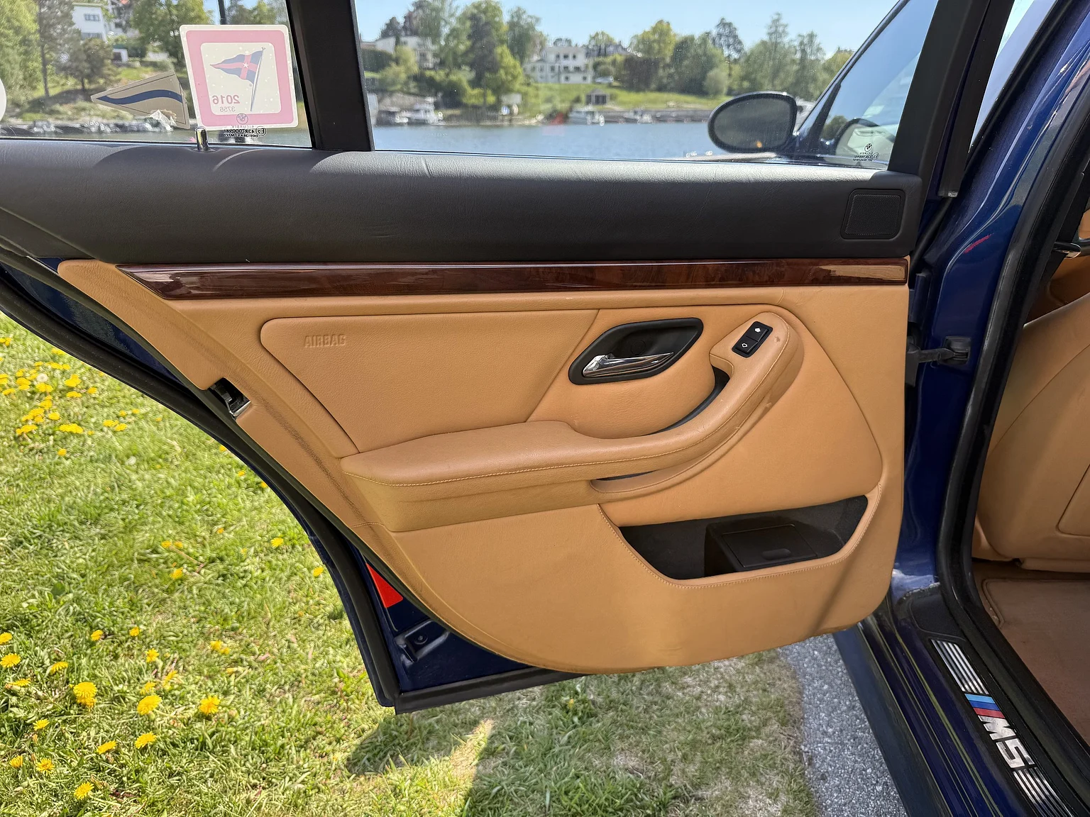 Interior image of 2001 BMW M5 E39 LCI (32)