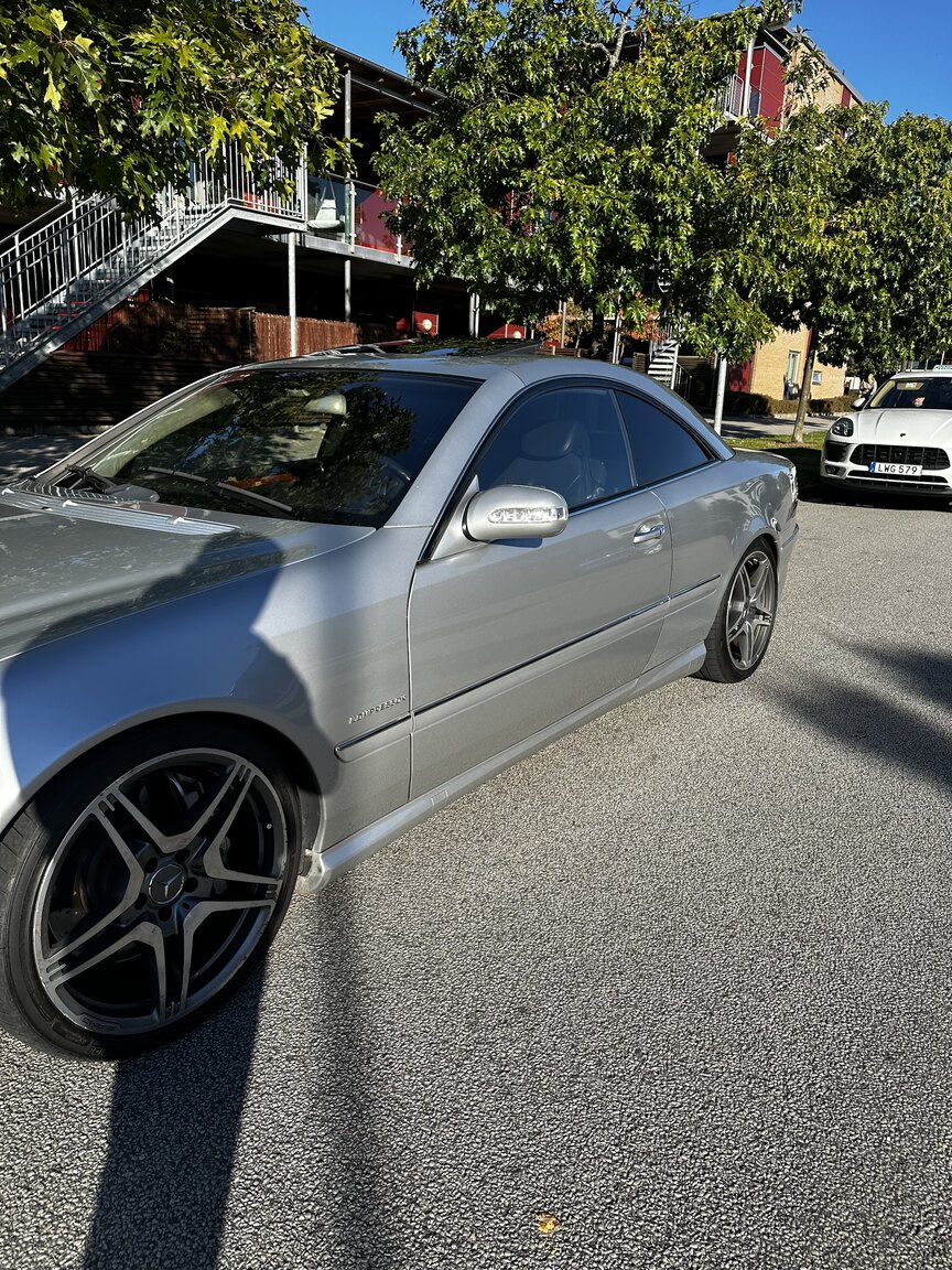 Exterior image of 2004 Mercedes-Benz CL 55 AMG