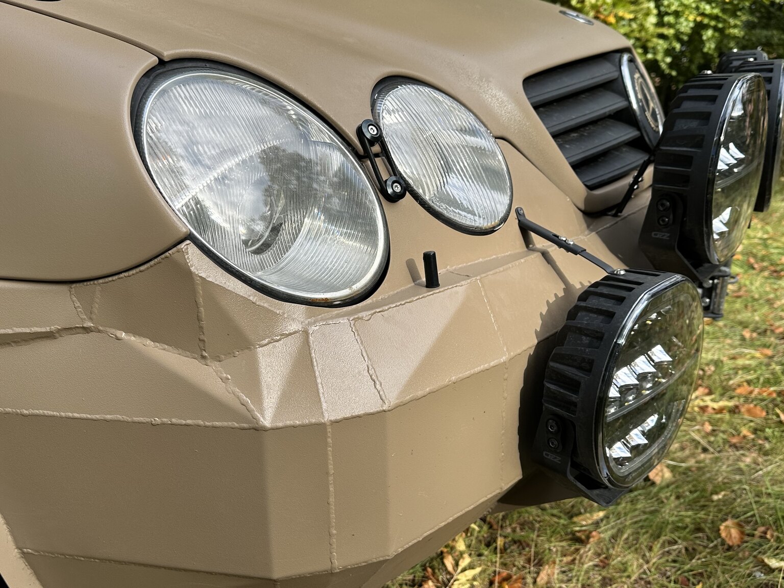 Exterior image of 2001 Mercedes-Benz CL600/ML 55 AMG